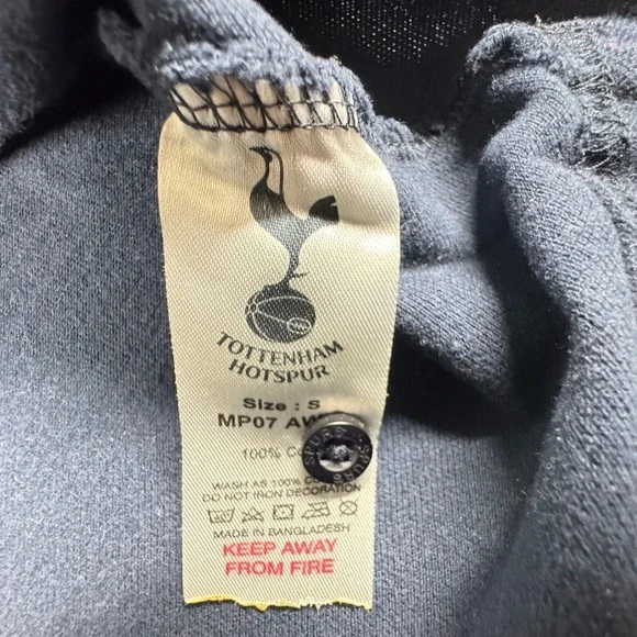 Tottenham Hotspur Official Mens S‎ Polo Shirt Navy Blue Green Metal Emblem - Picture 4 of 5
